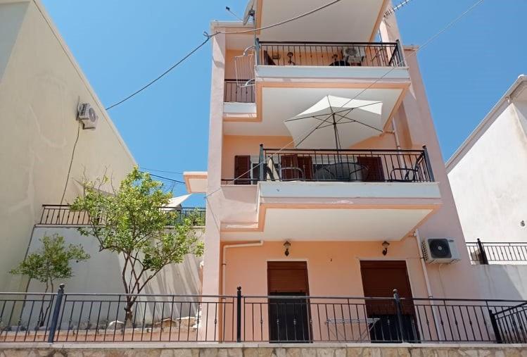 Hermes Holiday Home In The Port Of Sivota Buitenkant foto