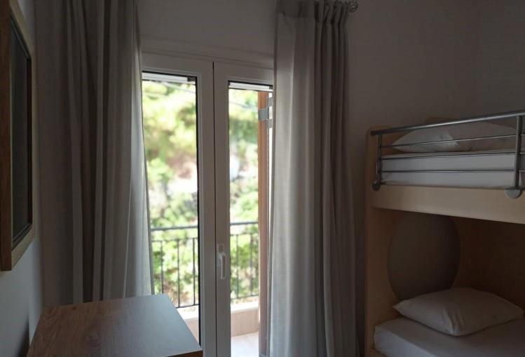 Hermes Holiday Home In The Port Of Sivota Buitenkant foto