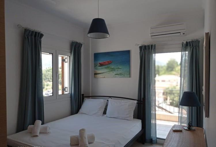 Hermes Holiday Home In The Port Of Sivota Buitenkant foto