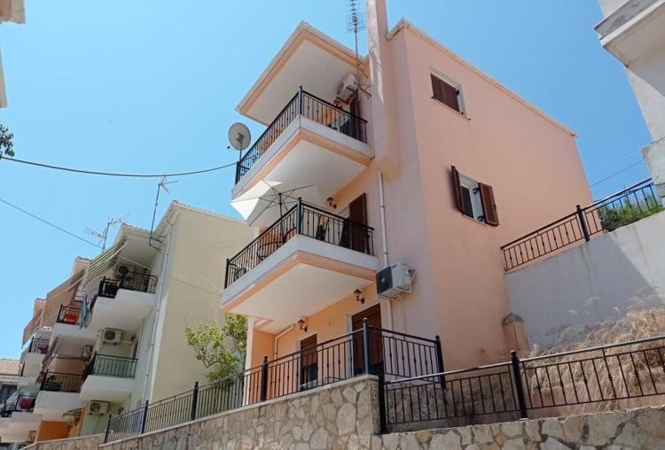 Hermes Holiday Home In The Port Of Sivota Buitenkant foto